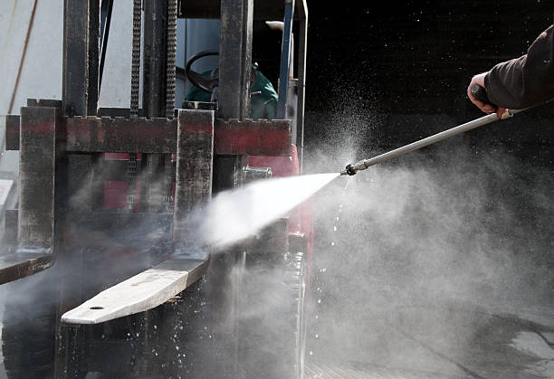 Best Commercial Building Pressure Washing  in South Browning, MT